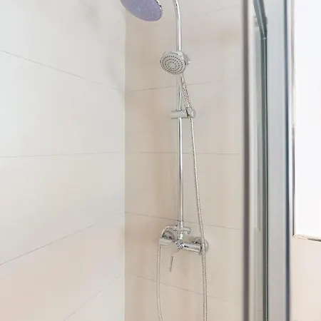 Te1b-el Teatro Brick Prime Location Apartment *
